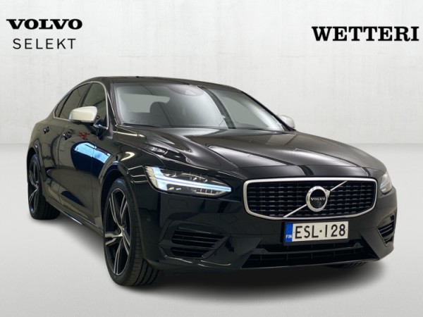 Esittelykuva VOLVO S90 lataushybridiautosta.