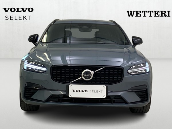 Esittelykuva VOLVO V90 lataushybridiautosta.