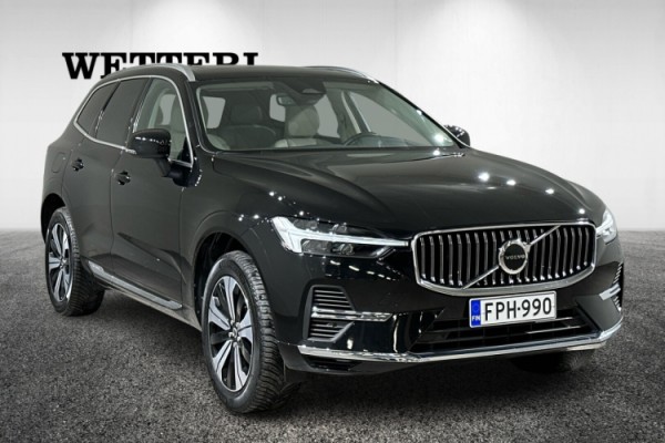Esittelykuva VOLVO XC60 lataushybridiautosta.