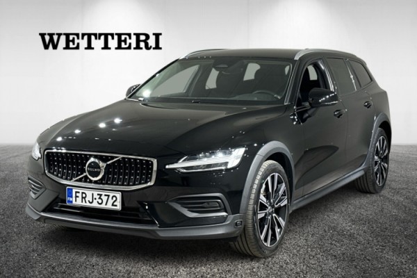 Esittelykuva VOLVO V60 CROSS COUNTRY kevythybridiautosta.