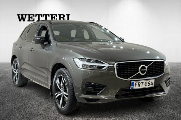 Esittelykuva VOLVO XC60 lataushybridiautosta.
