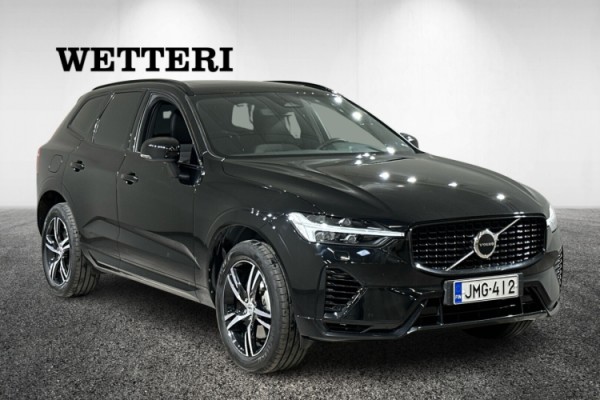 Esittelykuva VOLVO XC60 lataushybridiautosta.