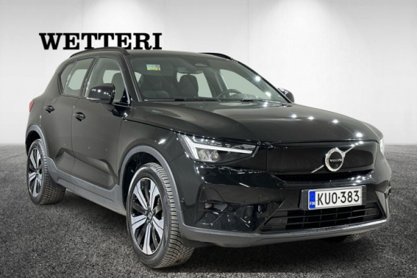 Esittelykuva VOLVO XC40 täyssähköautosta.