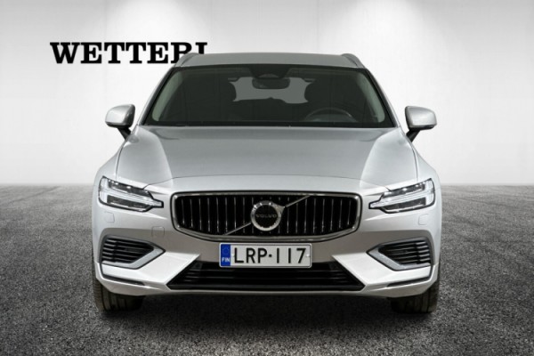 Esittelykuva VOLVO V60 lataushybridiautosta.