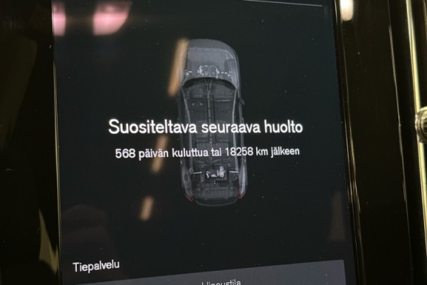 Esittelykuva VOLVO C40 täyssähköautosta.