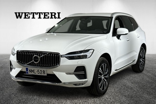 Esittelykuva VOLVO XC60 kevythybridiautosta.