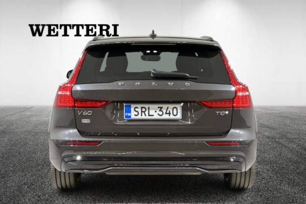 Esittelykuva VOLVO V60 lataushybridiautosta.