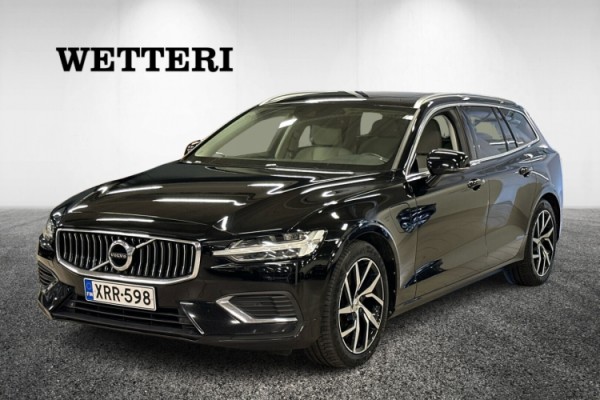 Esittelykuva VOLVO V60 lataushybridiautosta.