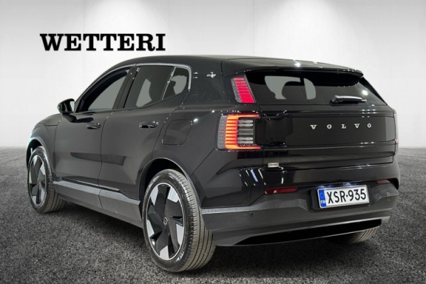 Esittelykuva VOLVO EX30 täyssähköautosta.