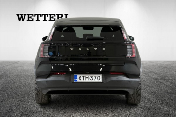 Esittelykuva VOLVO EX30 täyssähköautosta.