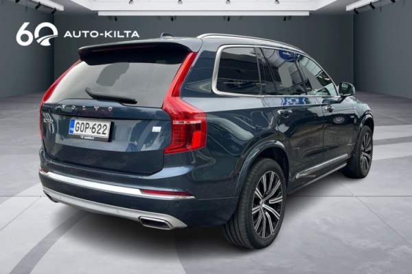Esittelykuva VOLVO XC90 lataushybridiautosta.