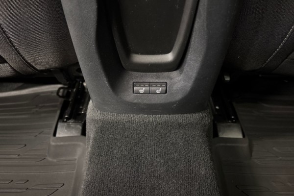 Esittelykuva Volvo V40 bensiiniautosta.