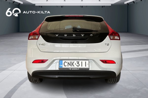 Esittelykuva Volvo V40 bensiiniautosta.