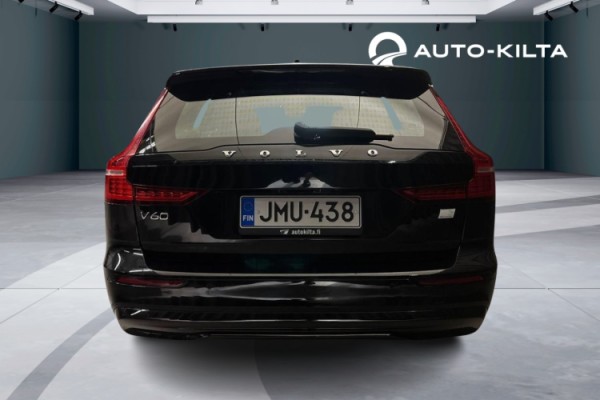 Esittelykuva VOLVO V60 lataushybridiautosta.