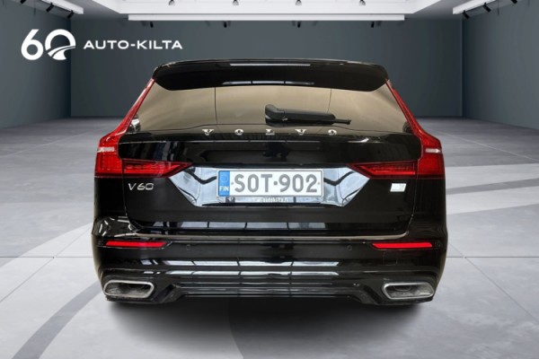 Esittelykuva Volvo V60 lataushybridiautosta.