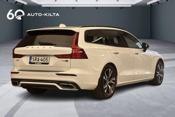 Esittelykuva Volvo V60 lataushybridiautosta.