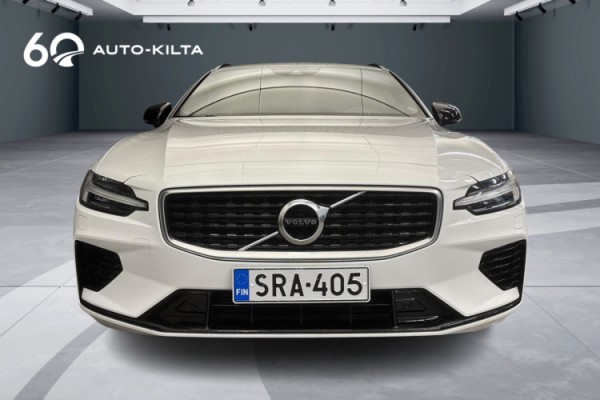 Esittelykuva Volvo V60 lataushybridiautosta.