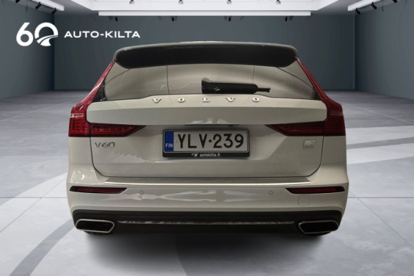 Esittelykuva Volvo V60 lataushybridiautosta.